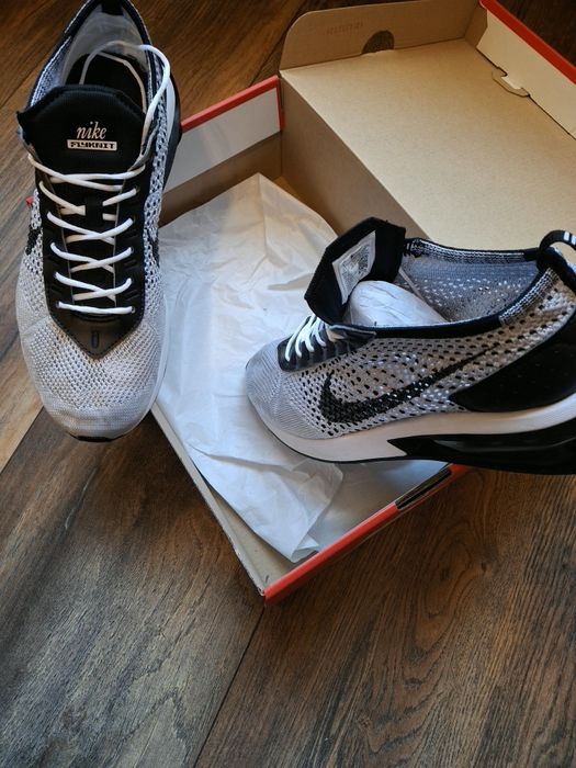 Nike Air Max Flyknit Racer-Нови Оригинални маратонки,страхотен модел!