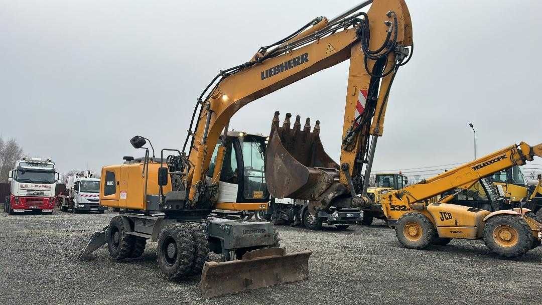 Excavator Liebherr