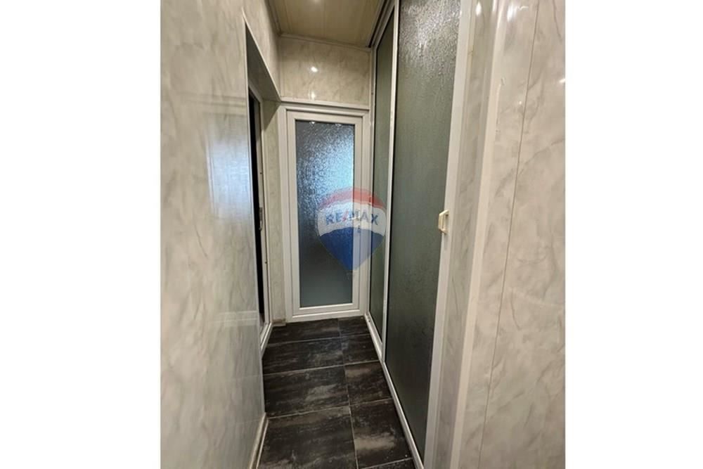 Продава се Двустаен апартамент в Варна, Цветен квартал - 61 кв.м за 2378 €/кв.м - Снимка #8