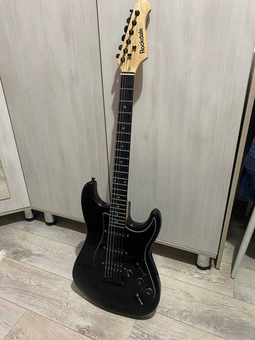 Продам электро гитару вместе со звуковой картой