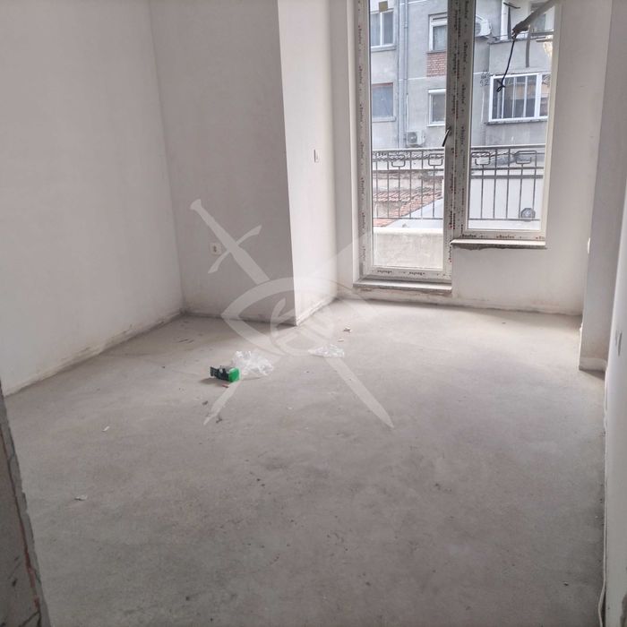 Продава се Тристаен апартамент в Пловдив, Кючук Париж - 87 кв.м за 1294 €/кв.м - Снимка #3