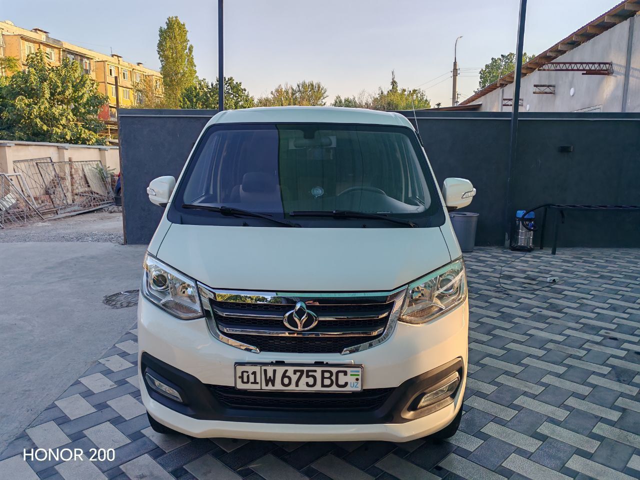 Changan T3 fermer