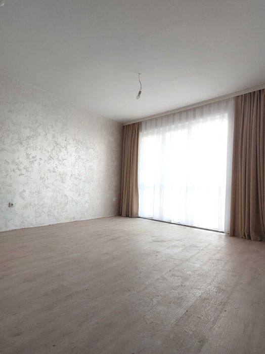 Продава се Тристаен апартамент в Варна, Аспарухово - 100 кв.м за 2100 €/кв.м - Снимка #1