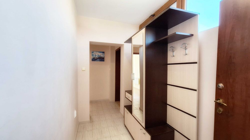 Топъл 3-стаен апартамент в „Сияна 1“, Свети Влас