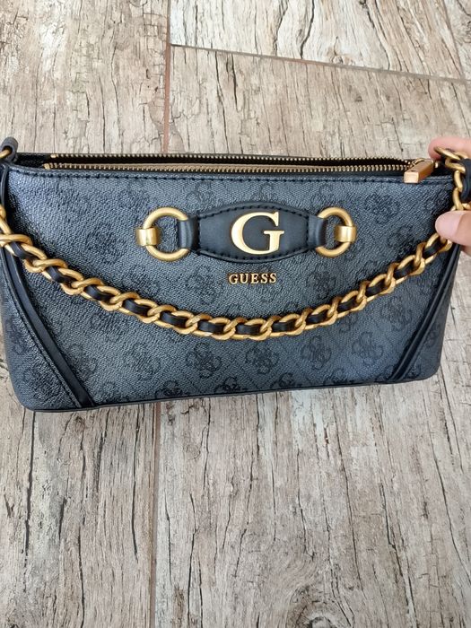GUESS.      Izzy Crossbody Top Zip Coal Logo