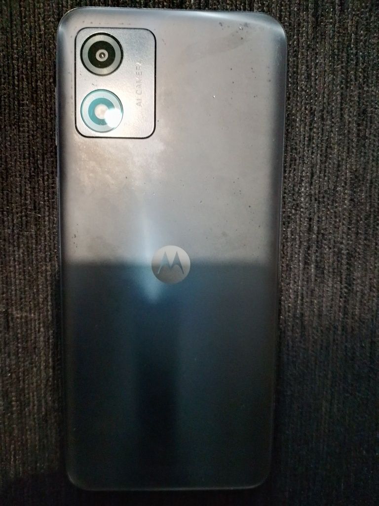 Смартфон Motorola e13