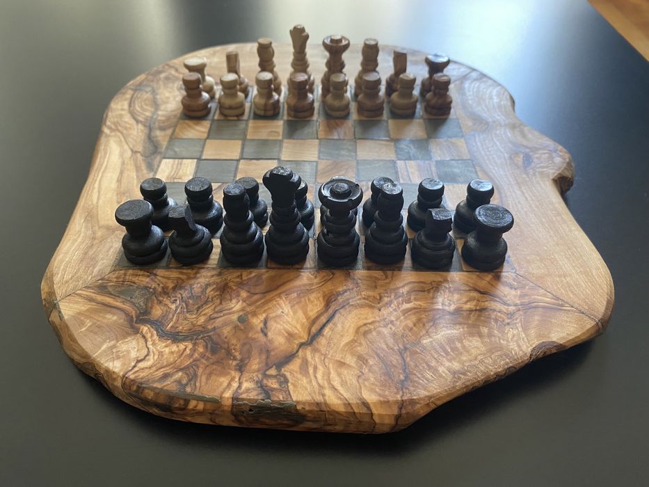 Шах от маслиново дърво handmade