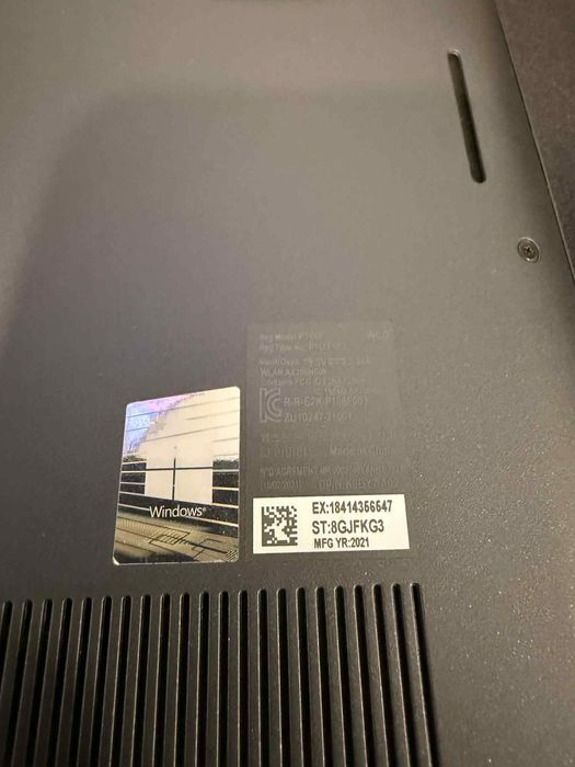 Dell Vostro 5415 - 16GB RAM, 1TB SSD, AMD Ryzen 7 5700U, Windows 11PRO