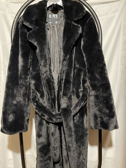 Blanita neagra lunga