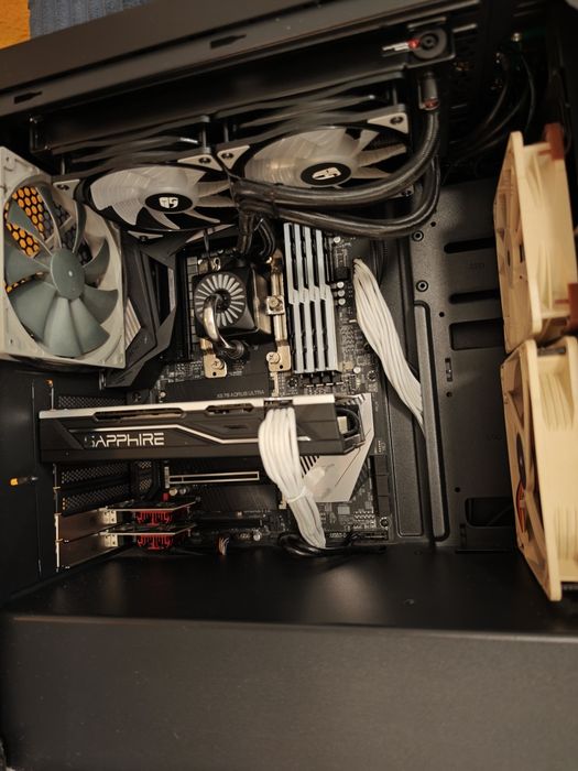 AMD Ryzen 3900x + 64GB RAM + Gigabyte X570 Aorus Ultra - PC