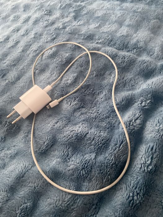 Зарядчик айфона с адаптером