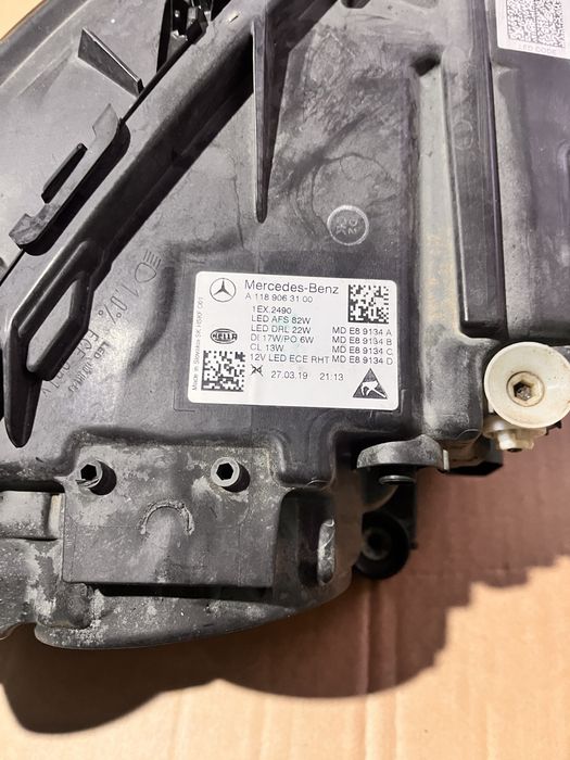 Vand far CLA stanga dreapta A1189063200