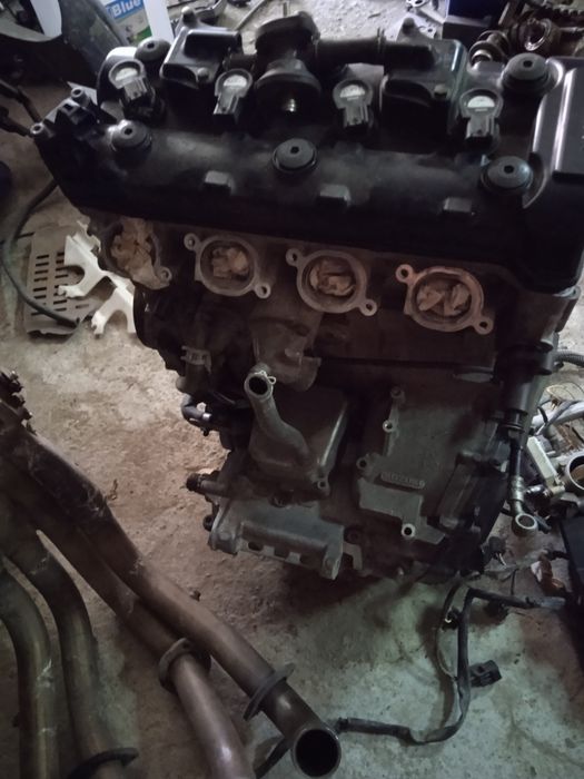 Motor suzuki gsxr 600 k1-k3