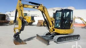 Închiriez miniexcavator cu picon