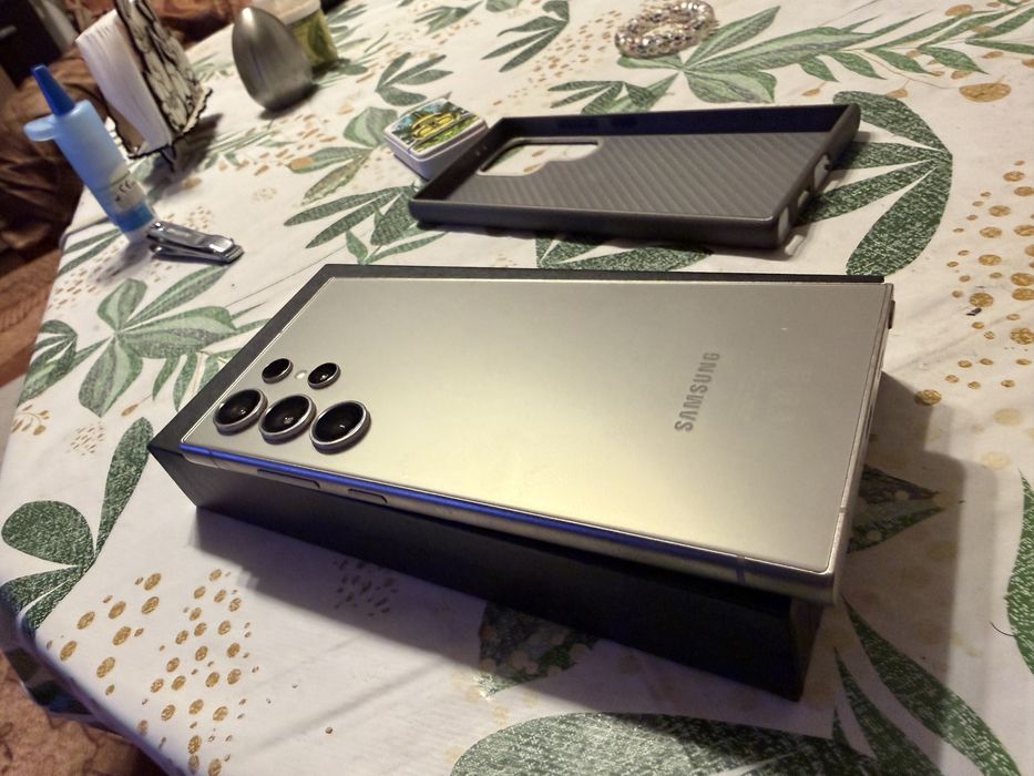 Samsung S24 Ultra 256gb ГАРАНЦИЯ