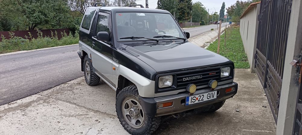 Auto Daihatsu Feroza