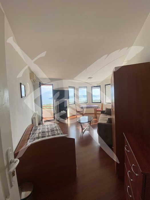 Дава се под наем Четиристаен апартамент в Варна, Бриз - 114 кв.м за 500 € - Снимка #1