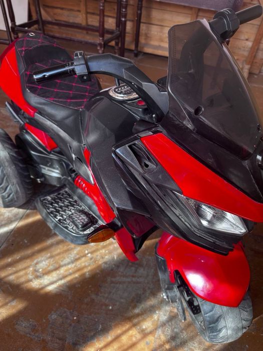 Mototsikl zaryadkali