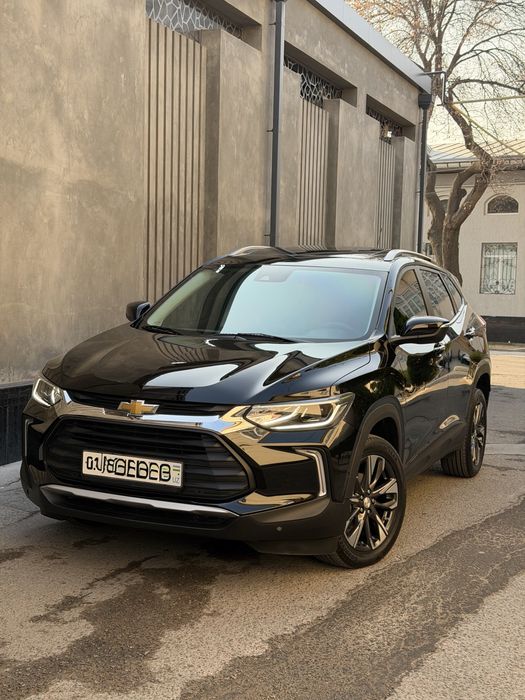 TRACKER PREMIER PLUS 2024 yil kraska tozza 100% qriu srulari yoq idial