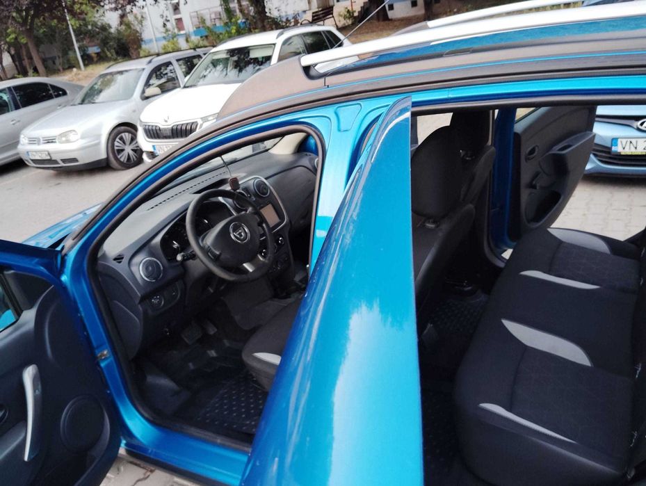 Dacia Sandero Stepway, cu cutie automată, motor 0.9 benzina, 90 CP