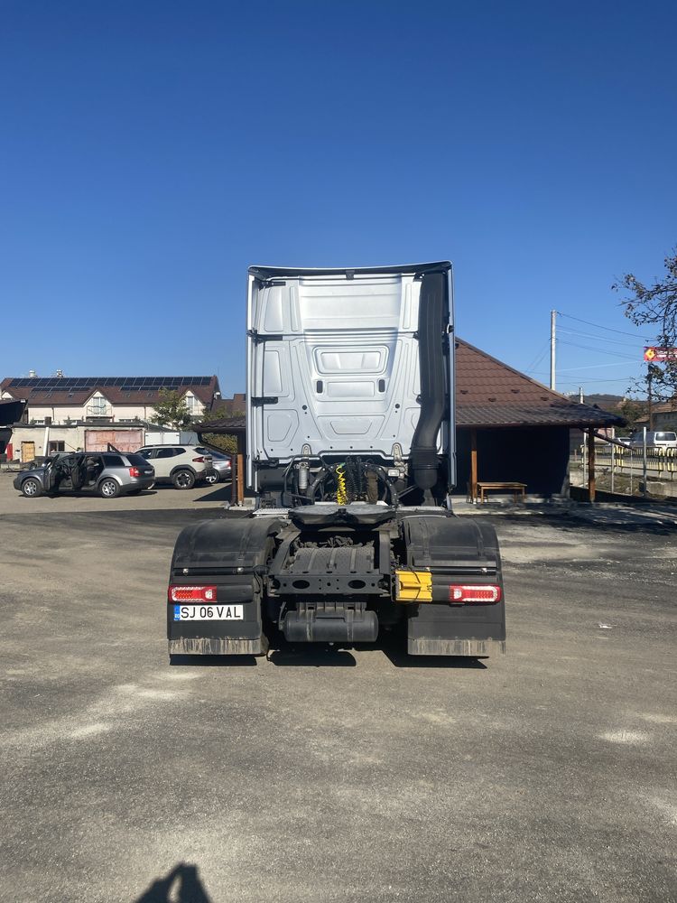 Vand Mercedes Actros Edition One