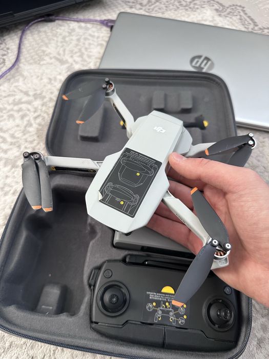 Дрон DJI Mini SE Fly More Combo