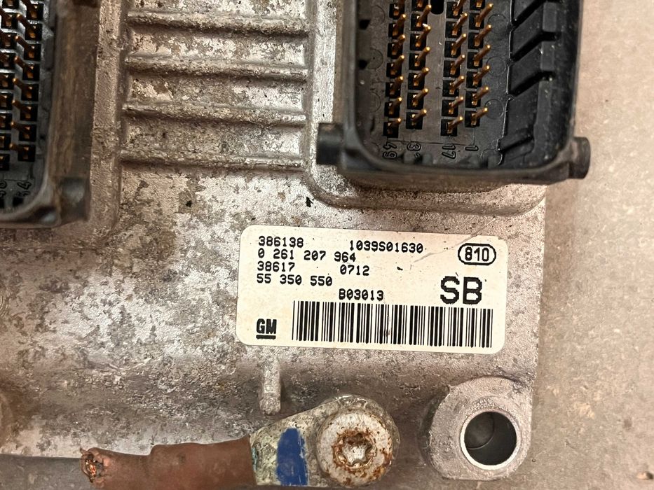Компютри двигател ECU Opel Corsa C 1.2i Опел Корса Ц