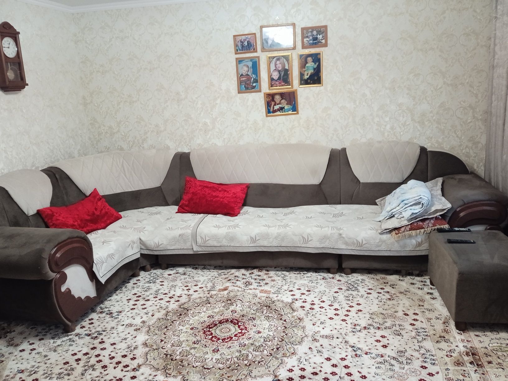 Продам диван угловой