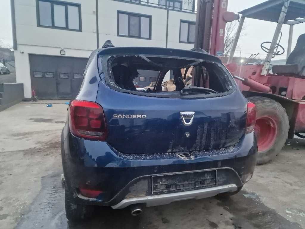 Dezmembrez Dacia Sandero 2 1.5 dci 2017 cod K9K-E6 euro 6 66 KW