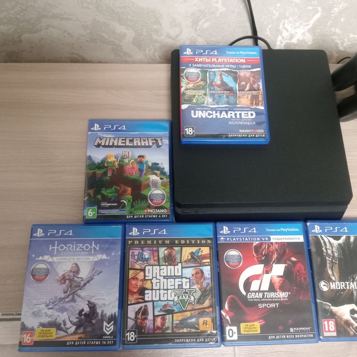 Продам ПС4 в идеальном состоянии