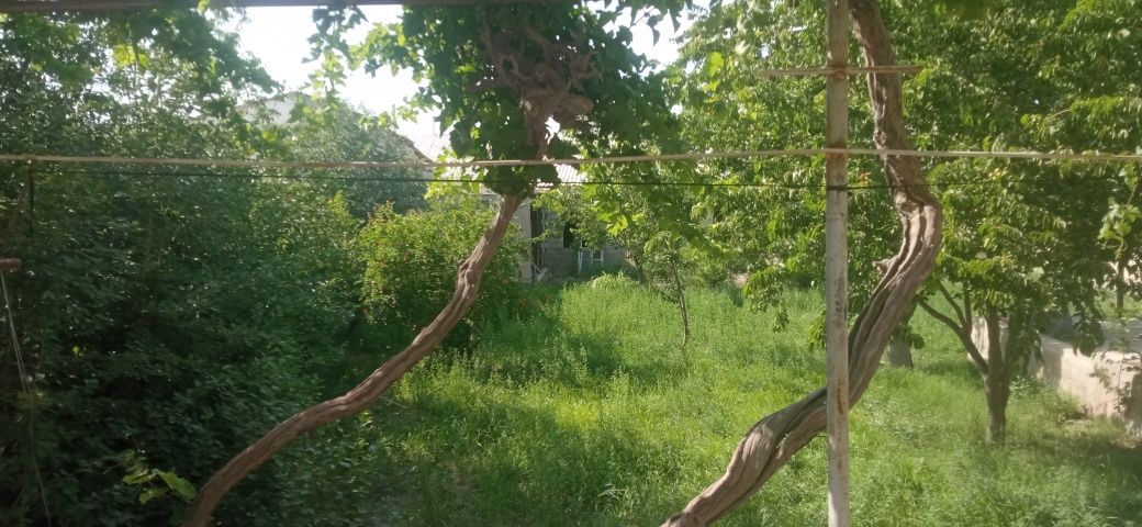 U4astka sotiladi.