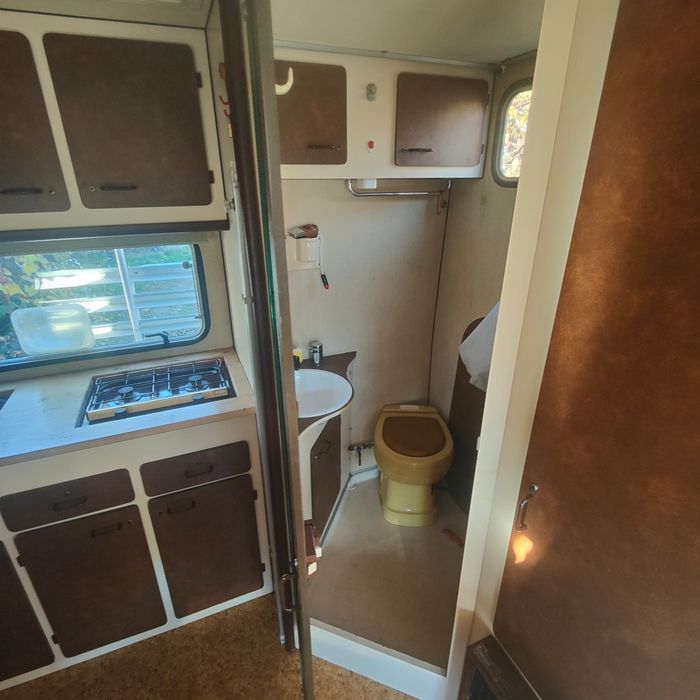 Autorulotă Bedford CF270D