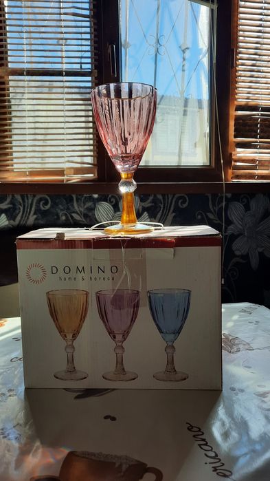 Бокалы от компании Domino.