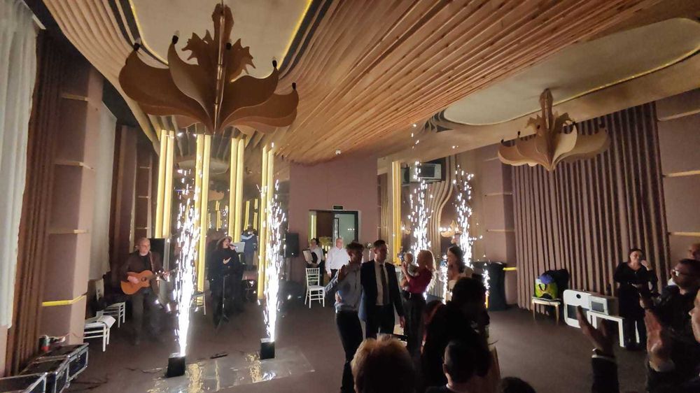 Artificii interior exterior evenimente cabina foto vulcani fum greu