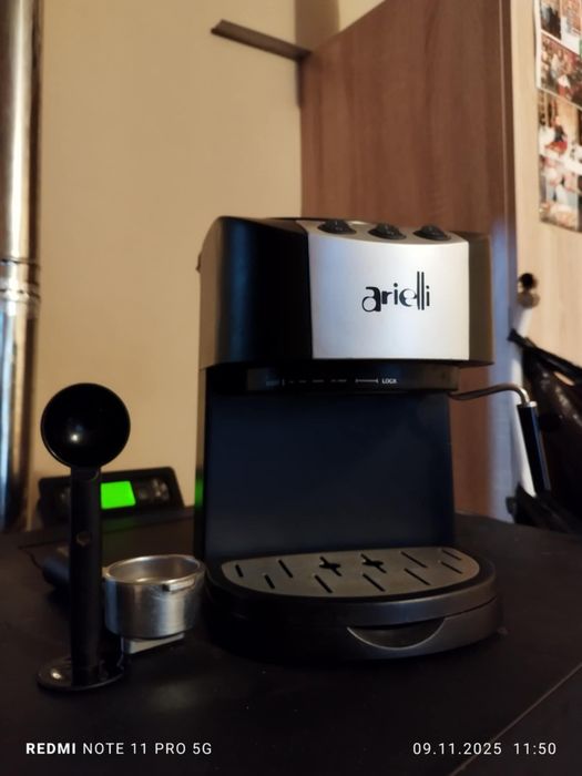 Еспресо кафе машина Arielli KM 100 BS