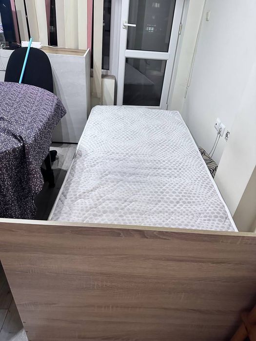 Единично легло, почти ново, може коментар по цената