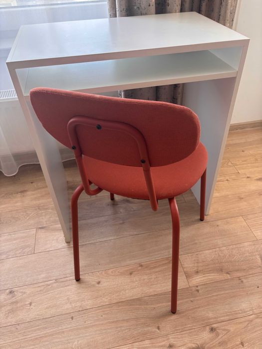 Ikea birou TORALD si scaun ÖSTANÖ ca noi