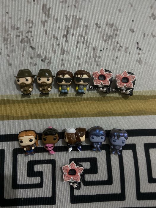 киндер джой очень страные дела