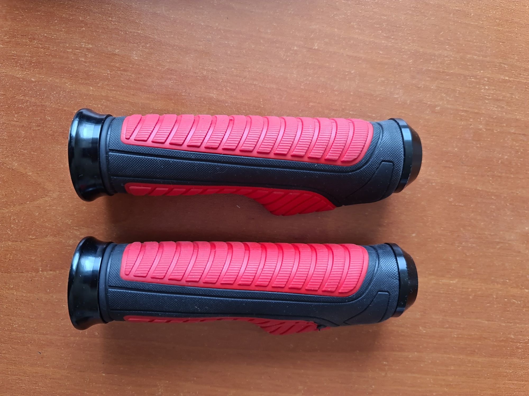 Седалки Selle Italia новa и Rockrider, грипове нови два модела