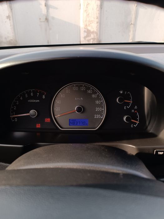 Hyundai Elentra sotiladi