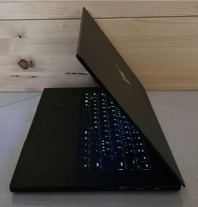Laptop gaming Razer Blade 15 Advanced 2018 i7 8750 GTX 1060 6GB NVMe 5