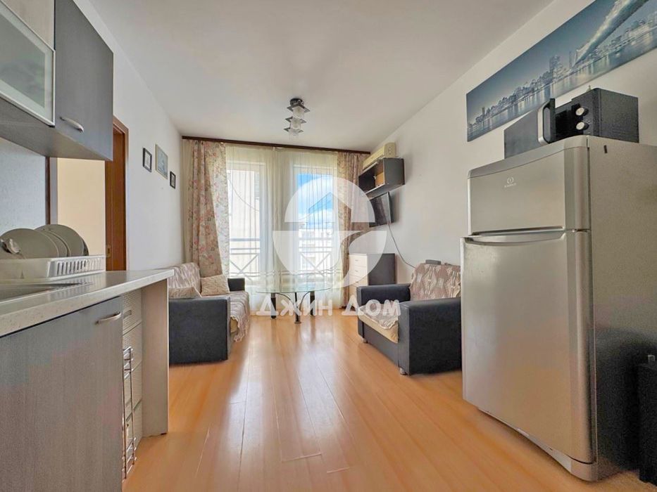 Продава се Двустаен апартамент в к.к. Слънчев бряг - 45 кв.м за 989 €/кв.м - Снимка #1