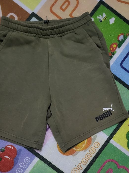 Pantaloni puma impecabili mar.152 50lei