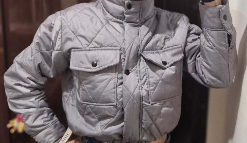 Яке с регулиращи ластици  става за ХС до Л размер