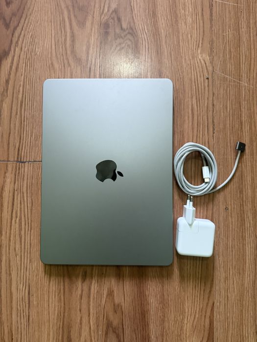 Macbook m2 air 8 GB 256GB