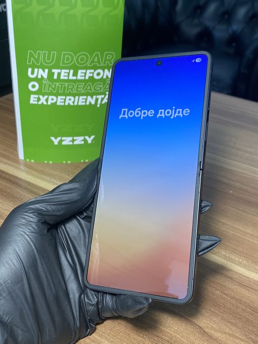 Samsung Galaxy Z Flip7 • 512 GB • Black