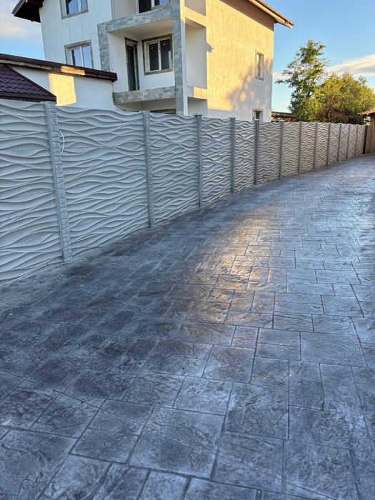 Vând placi gard beton 70lei bucata