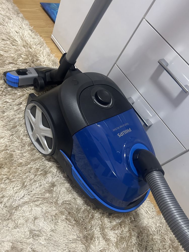 Прахосмукачка Philips в гаранция, нова