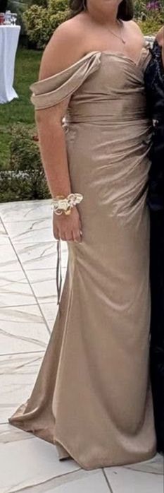 Дълга официална рокля