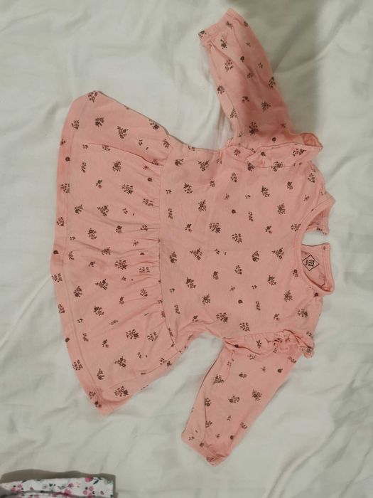 Vând hăinuțe mărimea 80